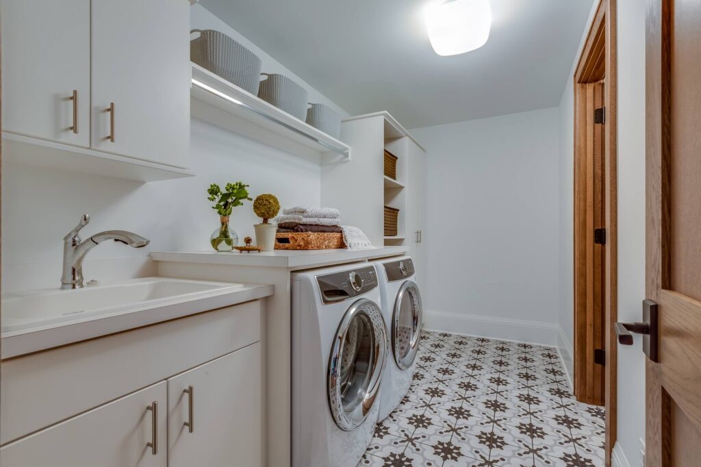 Laundry Room Tile Ideas for Functional Stylish Spaces